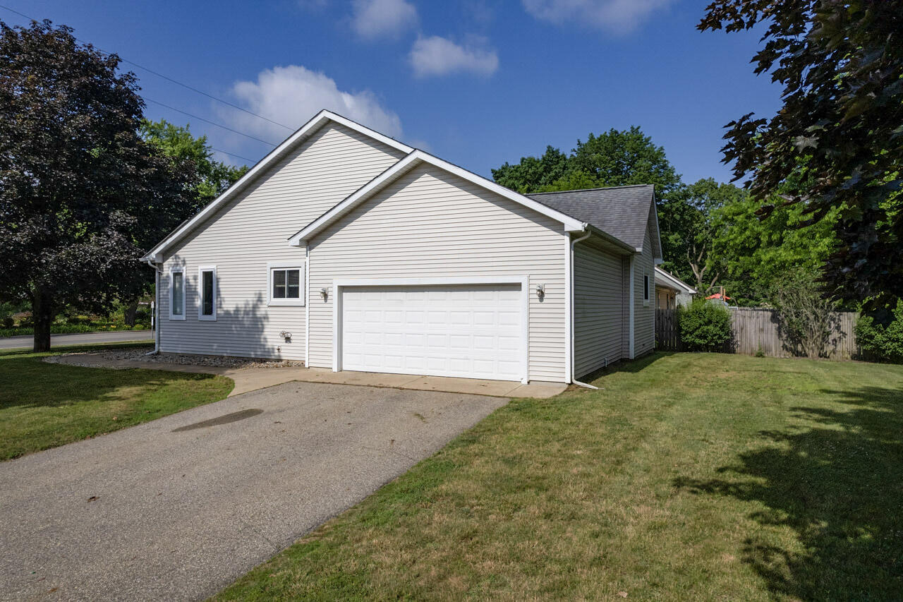 5976 Grand Traverse Lane Portage MI 49024