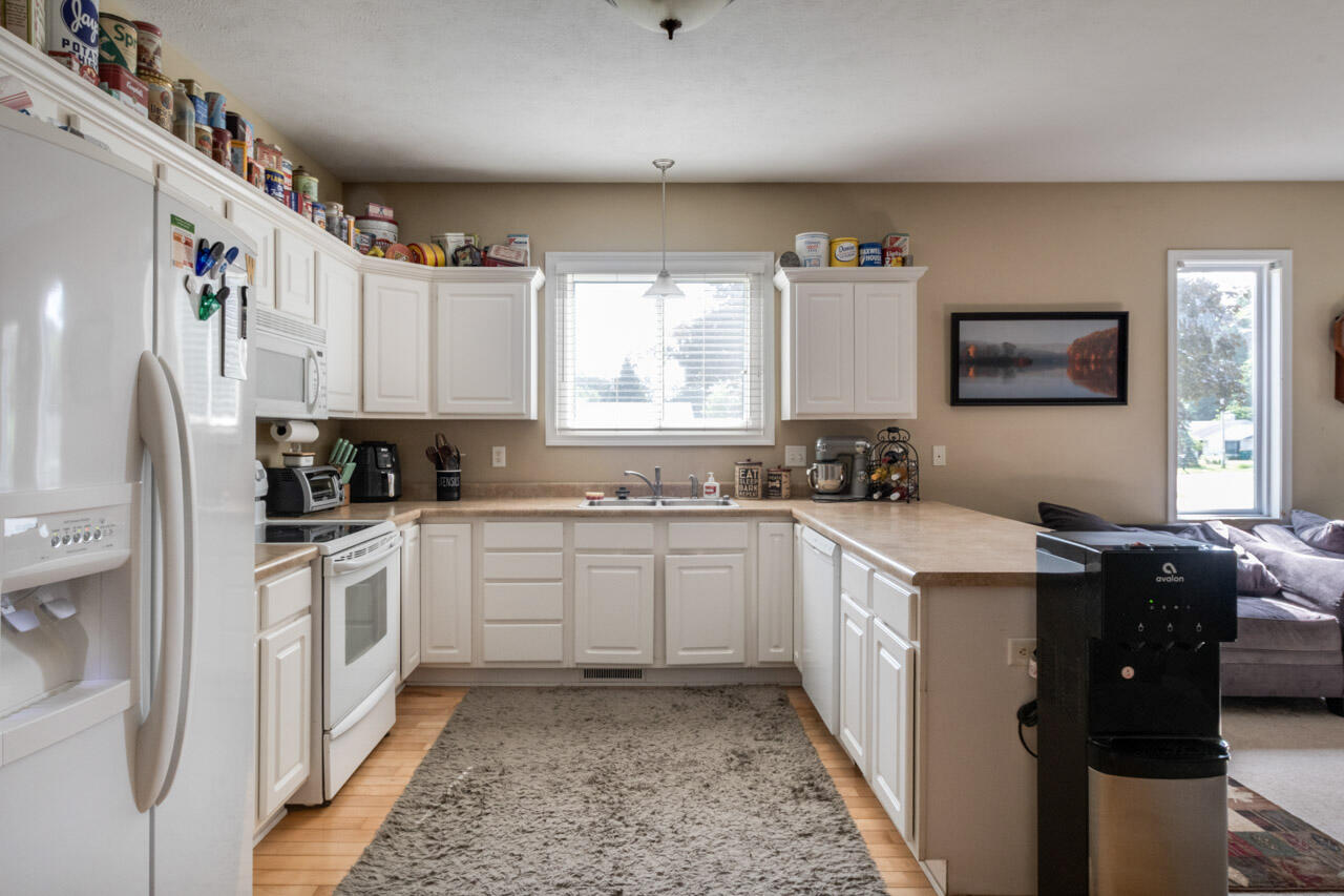 5976 Grand Traverse Lane Portage MI 49024