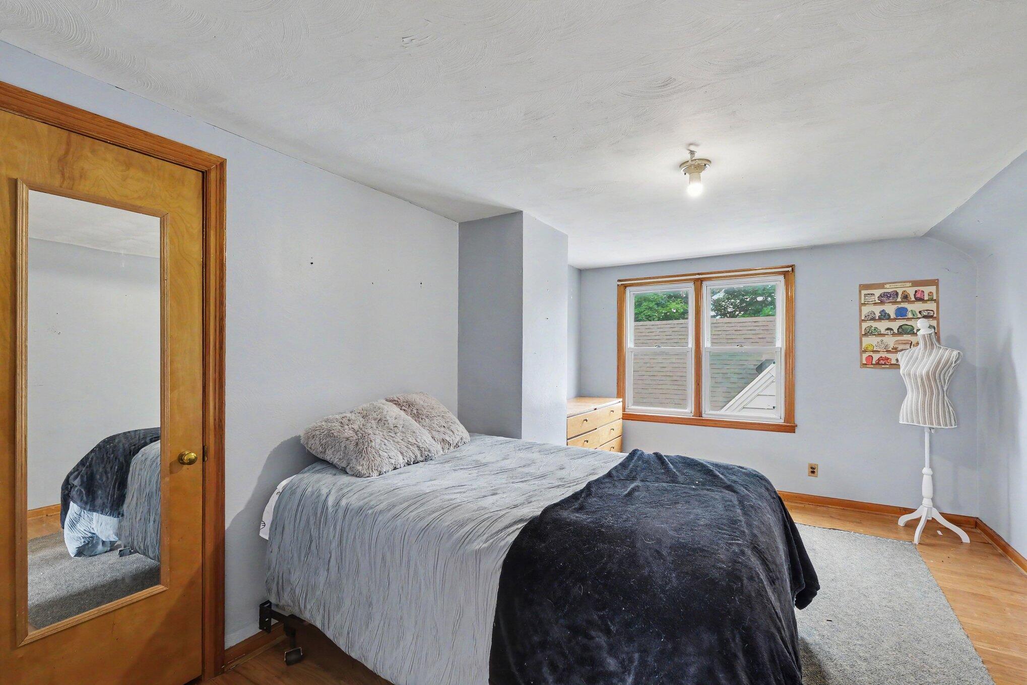 227 Leyden Avenue SW Grand Rapids MI 49504