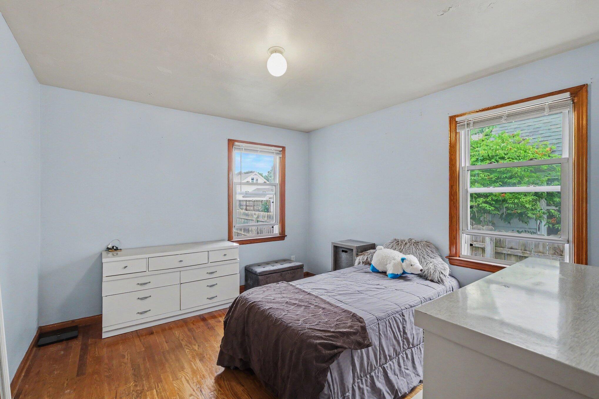 227 Leyden Avenue SW Grand Rapids MI 49504