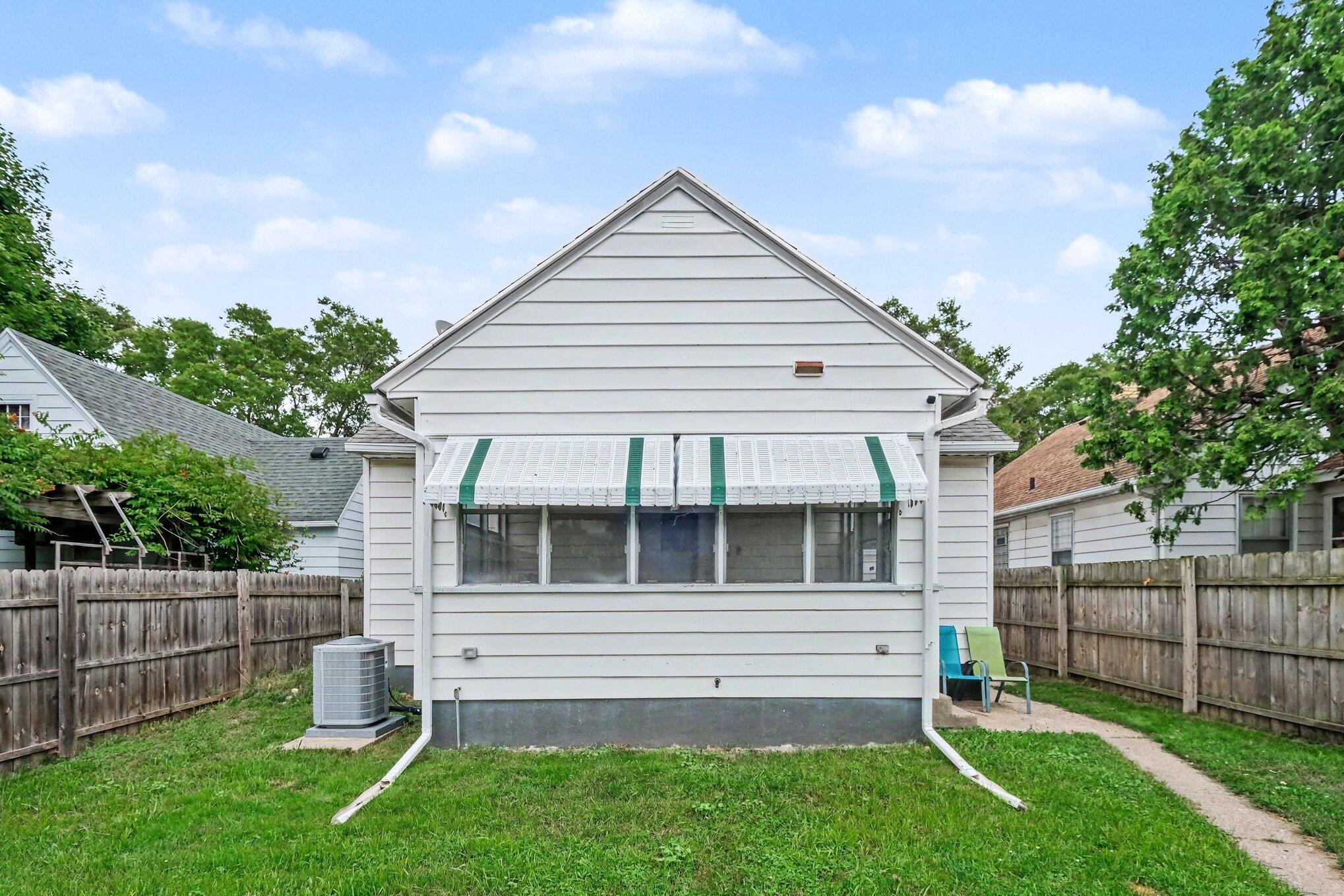 227 Leyden Avenue SW Grand Rapids MI 49504