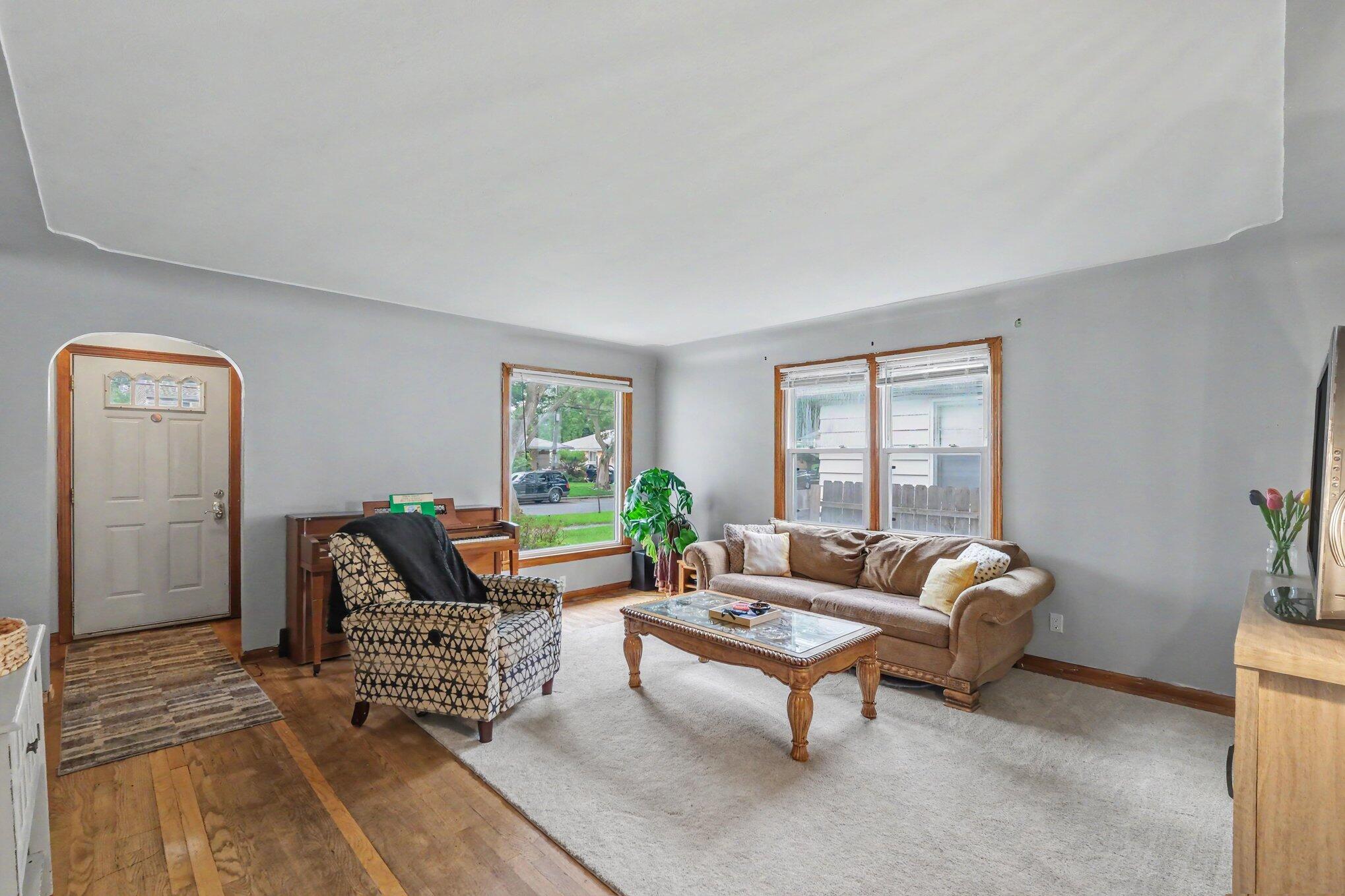 227 Leyden Avenue SW Grand Rapids MI 49504