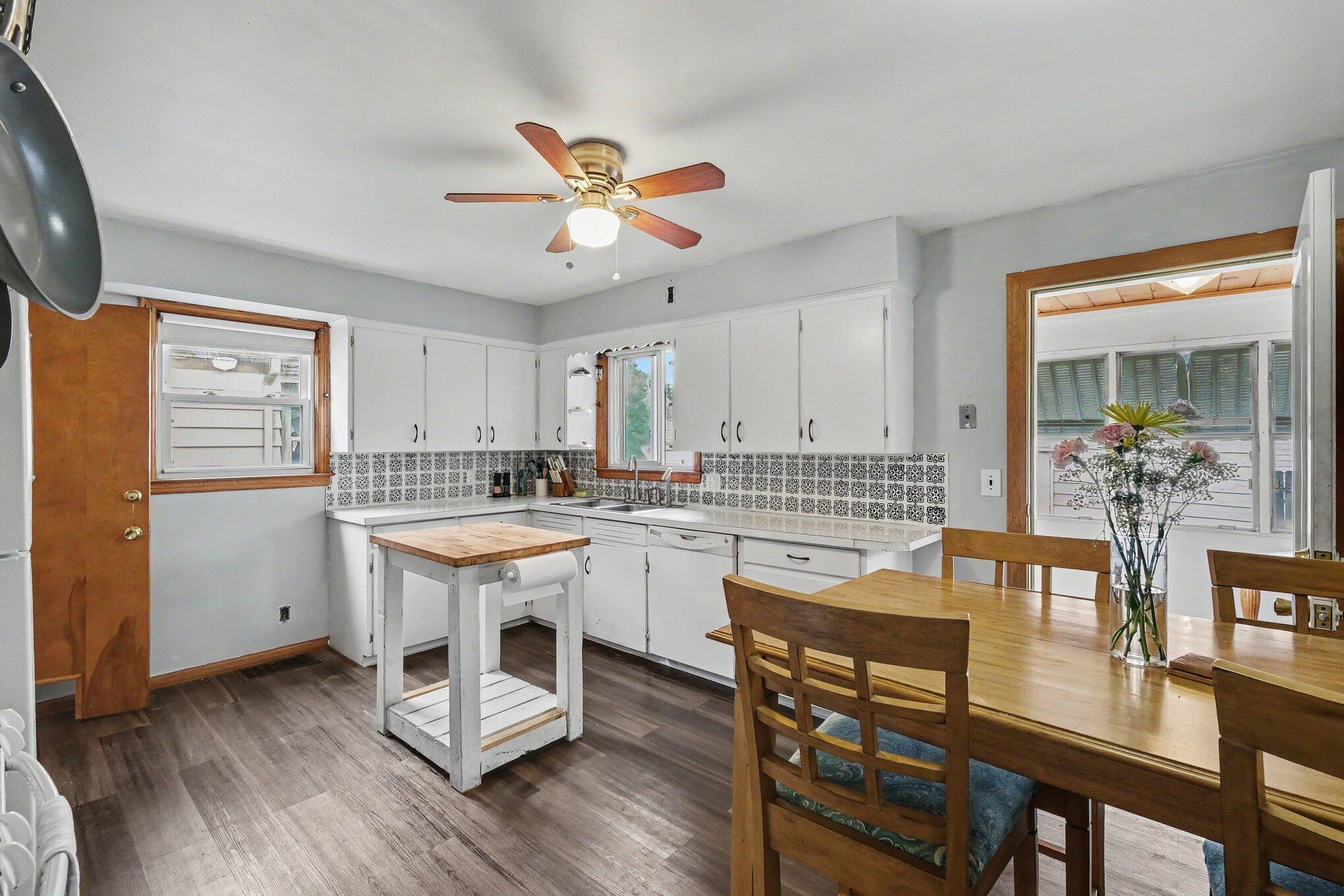 227 Leyden Avenue SW Grand Rapids MI 49504