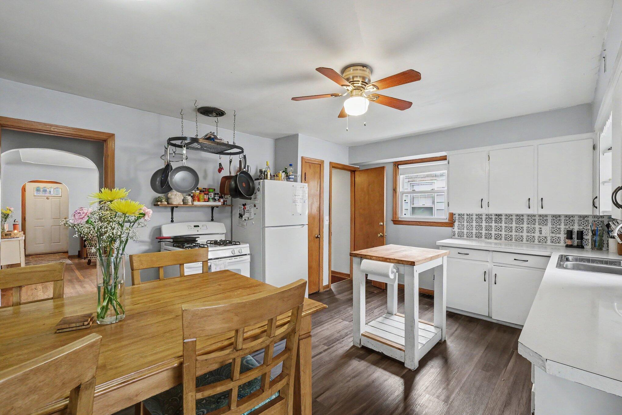 227 Leyden Avenue SW Grand Rapids MI 49504