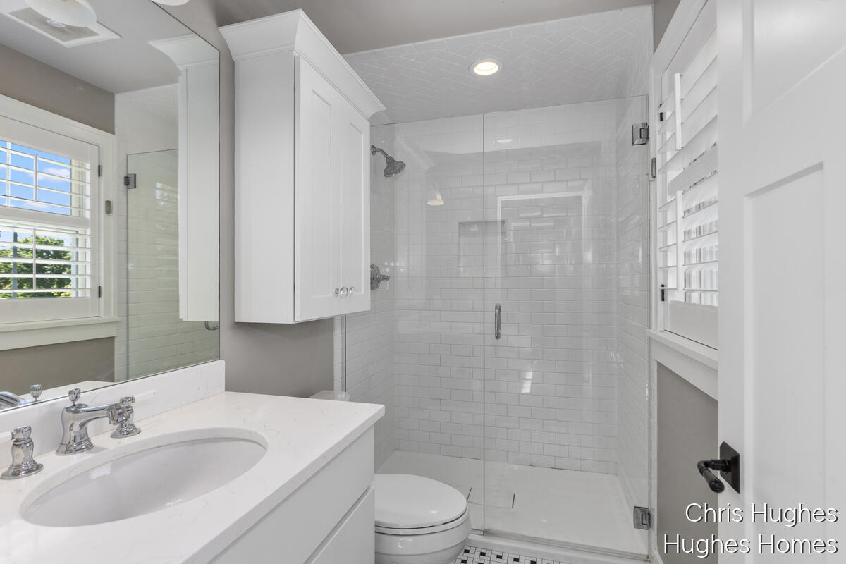2525 Lake Drive SE Grand Rapids MI 49506