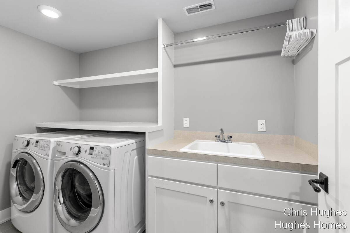 2525 Lake Drive SE Grand Rapids MI 49506