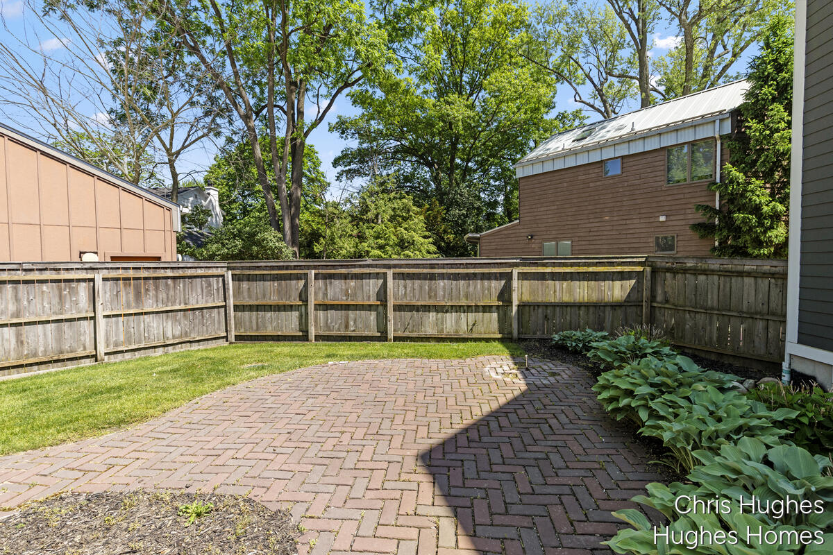2525 Lake Drive SE Grand Rapids MI 49506