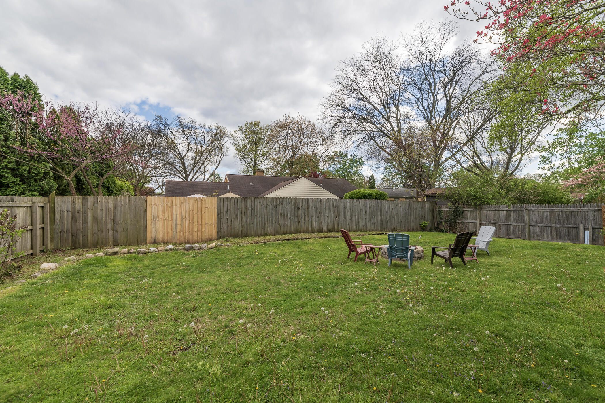 2022 Paddington Road Kalamazoo MI 49001