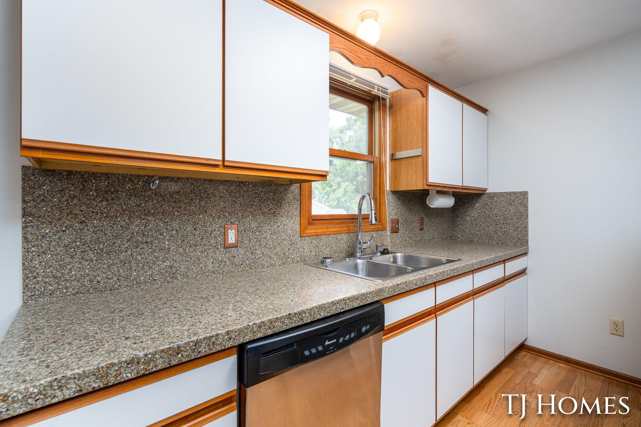 5721 Jefferson Avenue SE Grand Rapids MI 49548