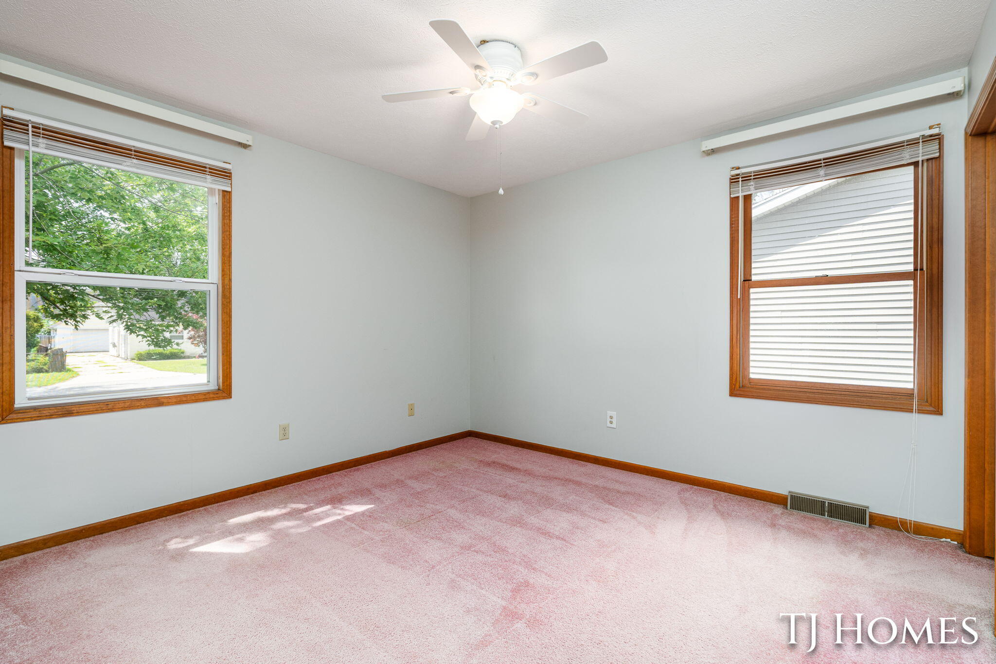 5721 Jefferson Avenue SE Grand Rapids MI 49548