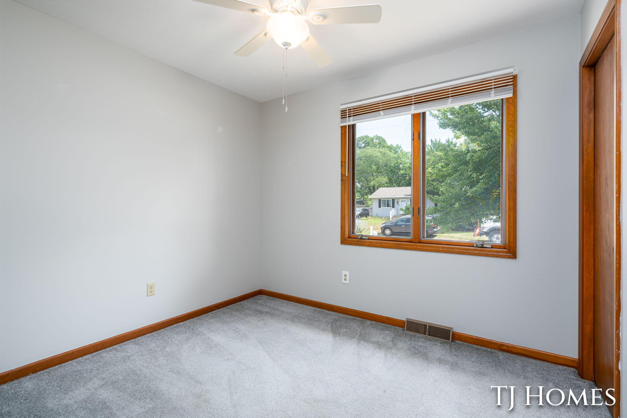 5721 Jefferson Avenue SE Grand Rapids MI 49548