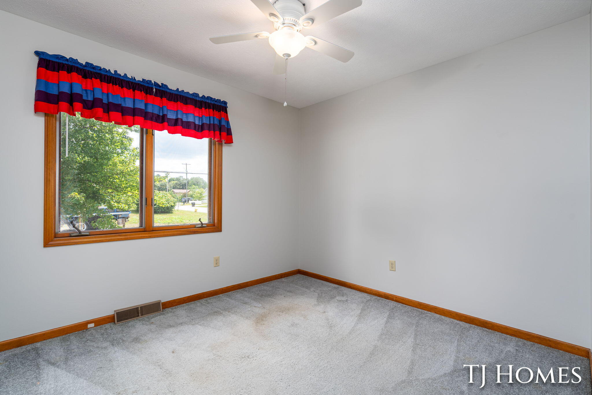 5721 Jefferson Avenue SE Grand Rapids MI 49548