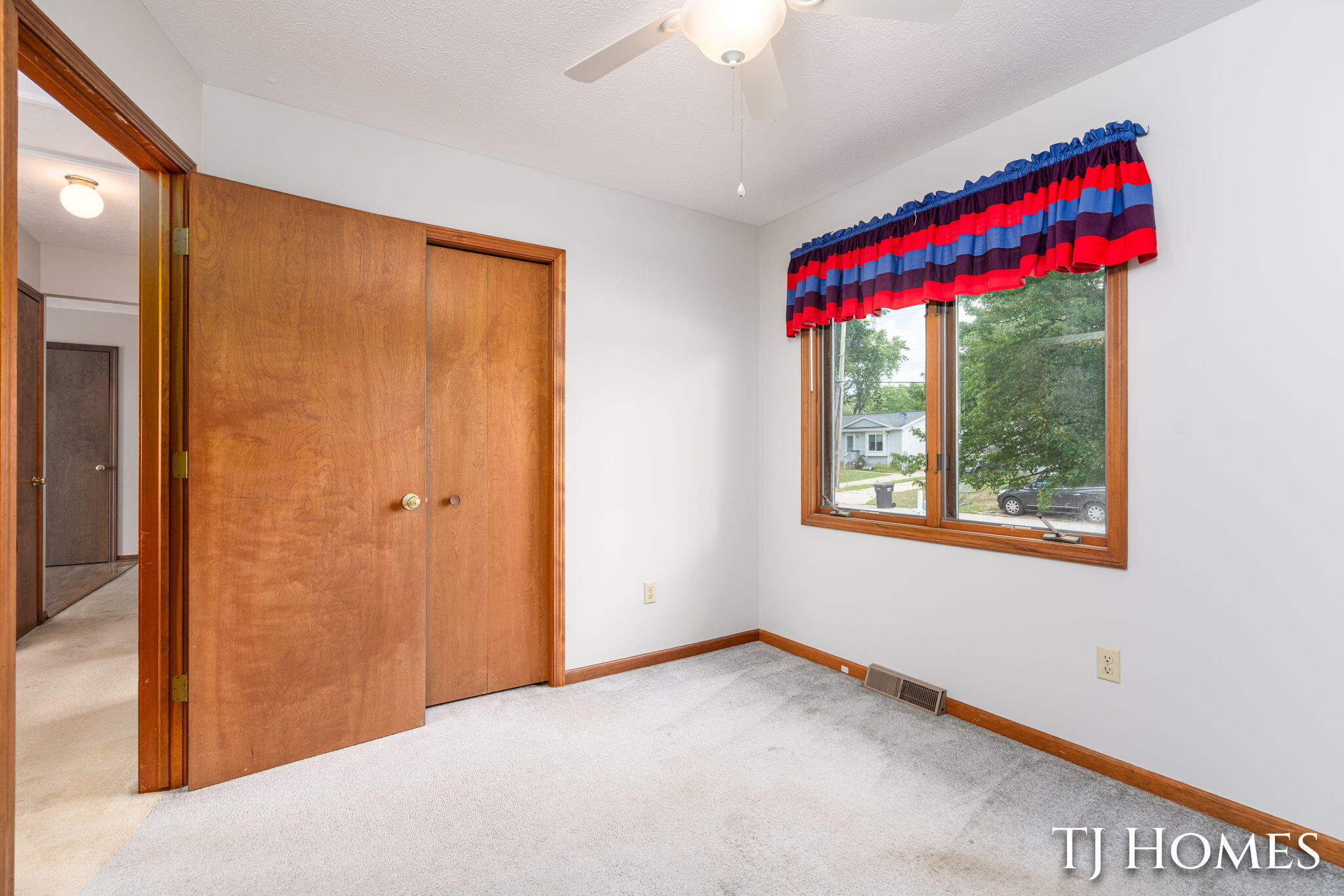 5721 Jefferson Avenue SE Grand Rapids MI 49548