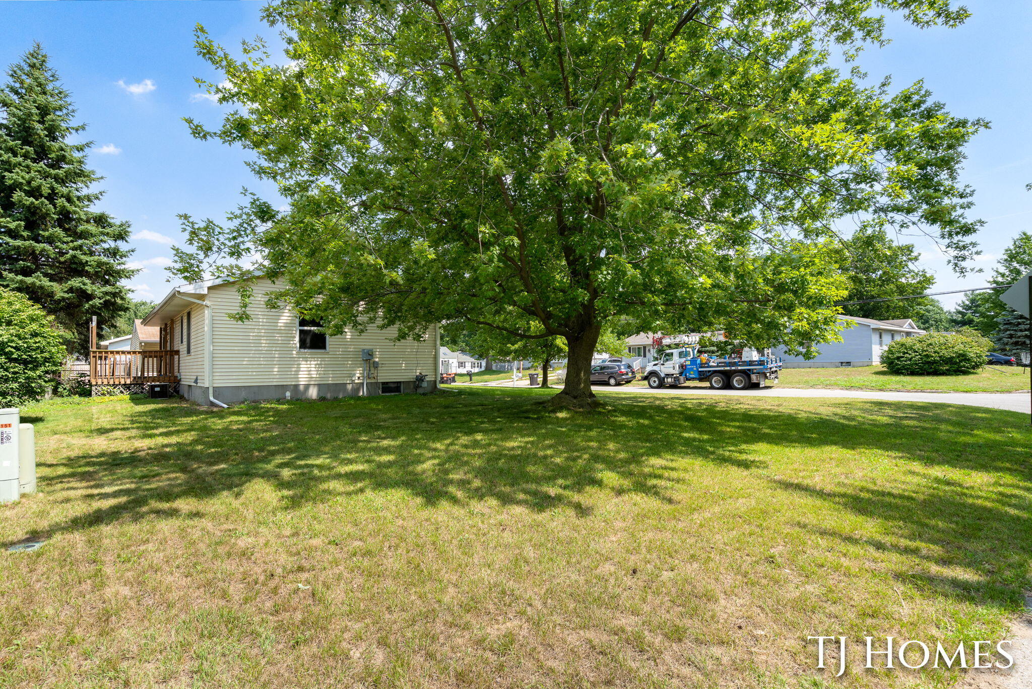 5721 Jefferson Avenue SE Grand Rapids MI 49548