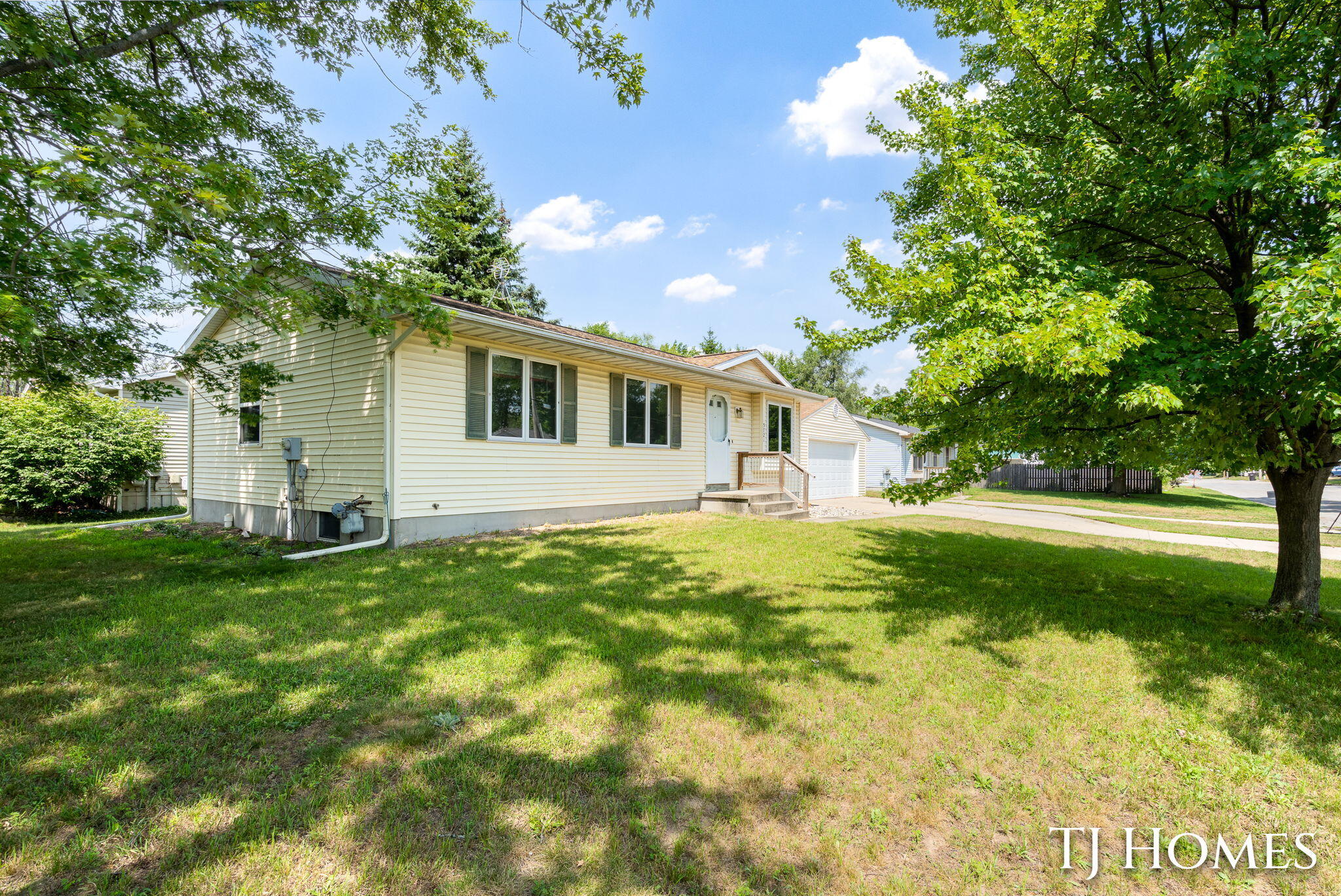 5721 Jefferson Avenue SE Grand Rapids MI 49548