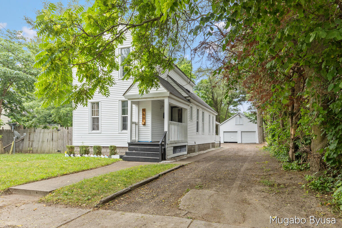 960 Temple Street SE Grand Rapids MI 49507