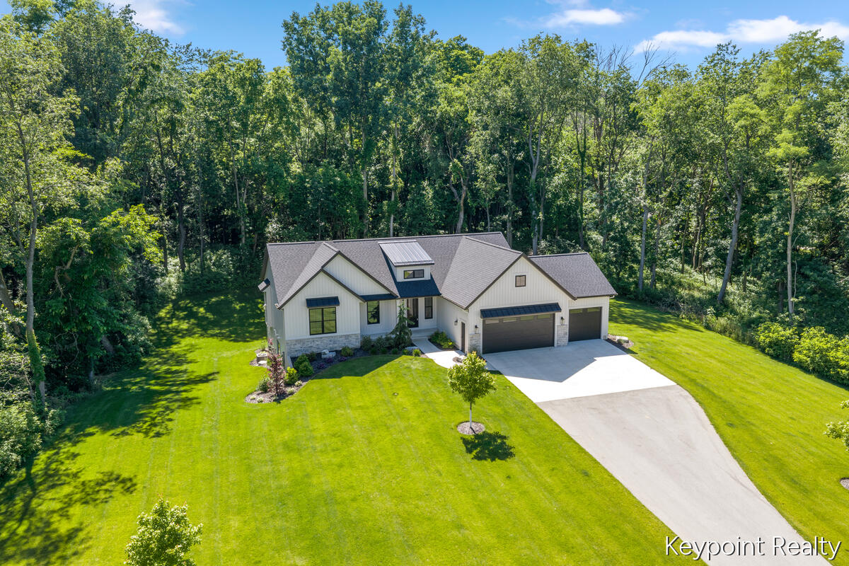 4548 Winding Creek Lane Zeeland MI 49464