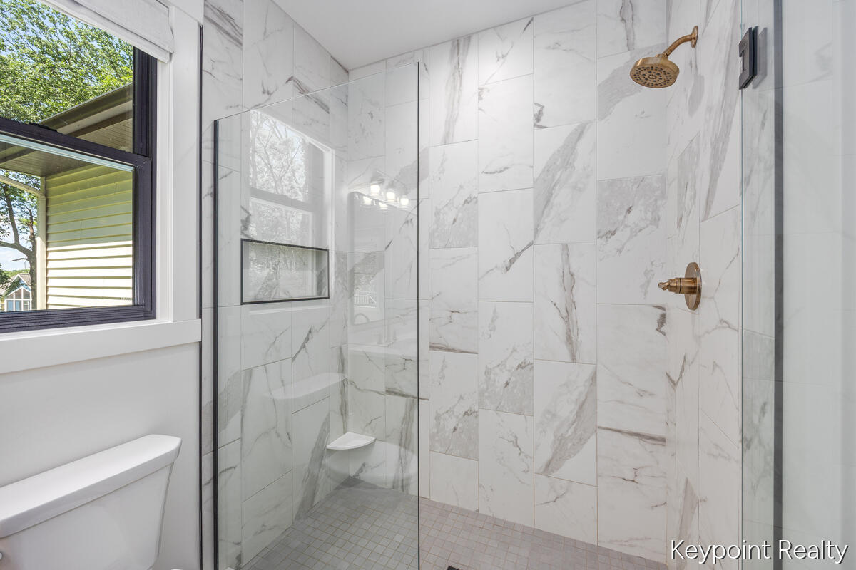 4548 Winding Creek Lane Zeeland MI 49464