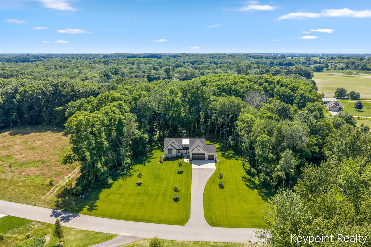 4548 Winding Creek Lane Zeeland MI 49464