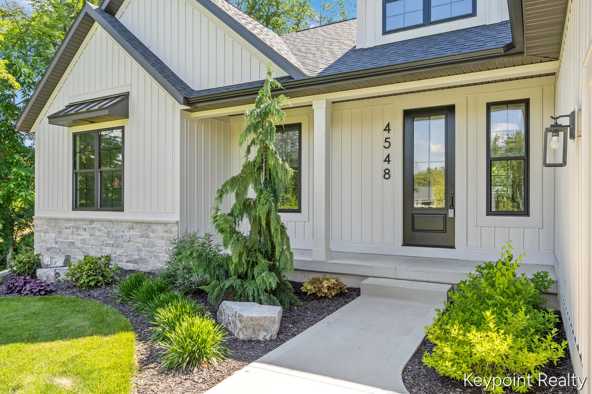 4548 Winding Creek Lane Zeeland MI 49464