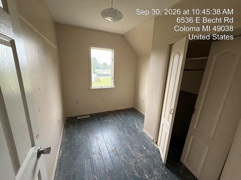 6536 E Becht Road Coloma MI 49038