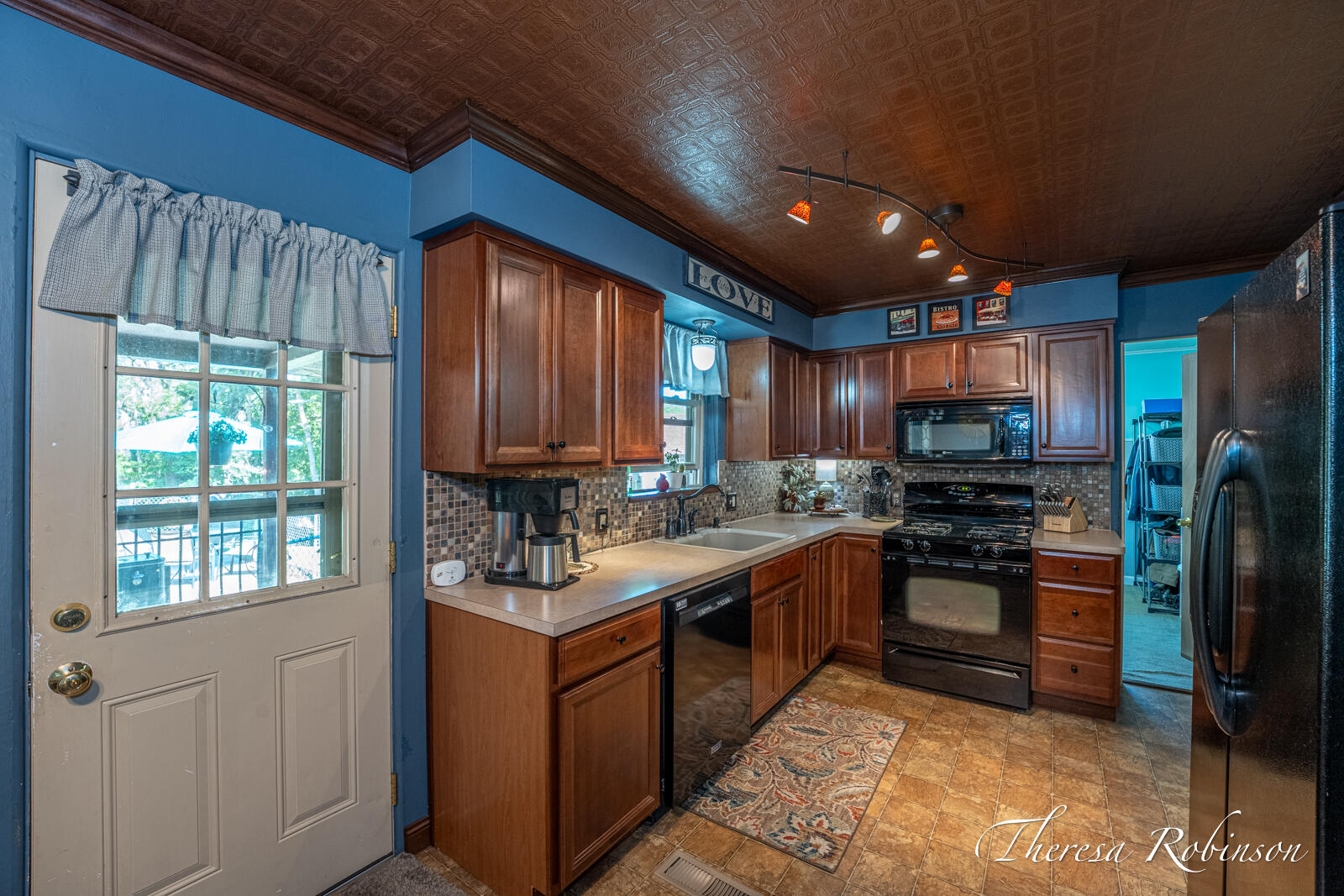 921 Burke Avenue NE Grand Rapids MI 49503