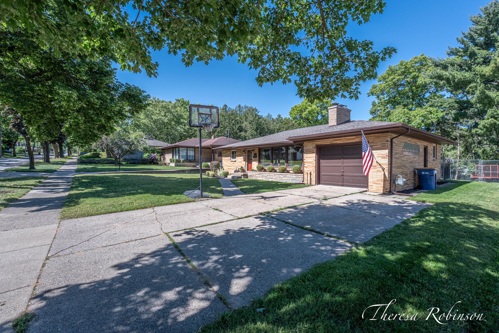 921 Burke Avenue NE Grand Rapids MI 49503