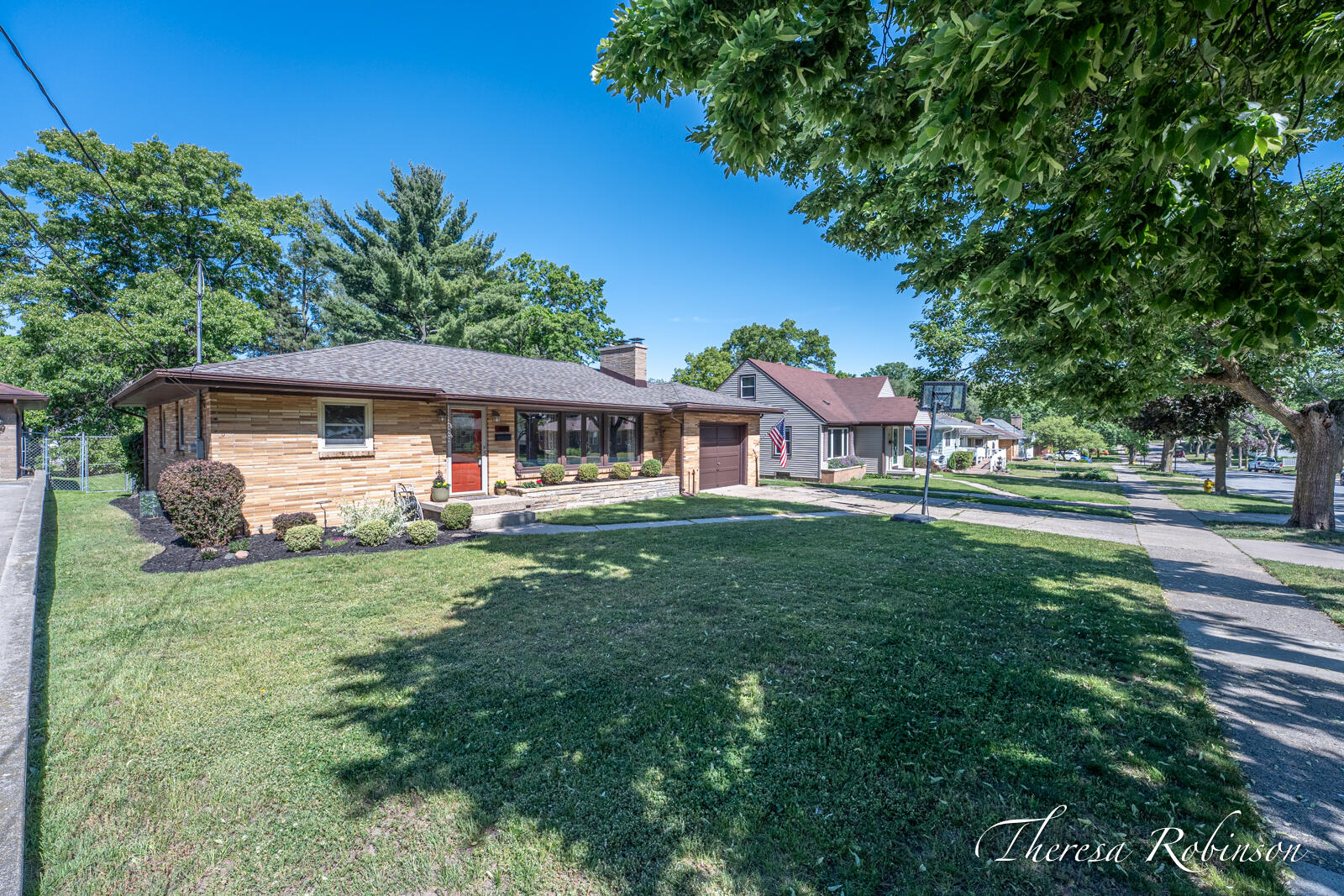 921 Burke Avenue NE Grand Rapids MI 49503