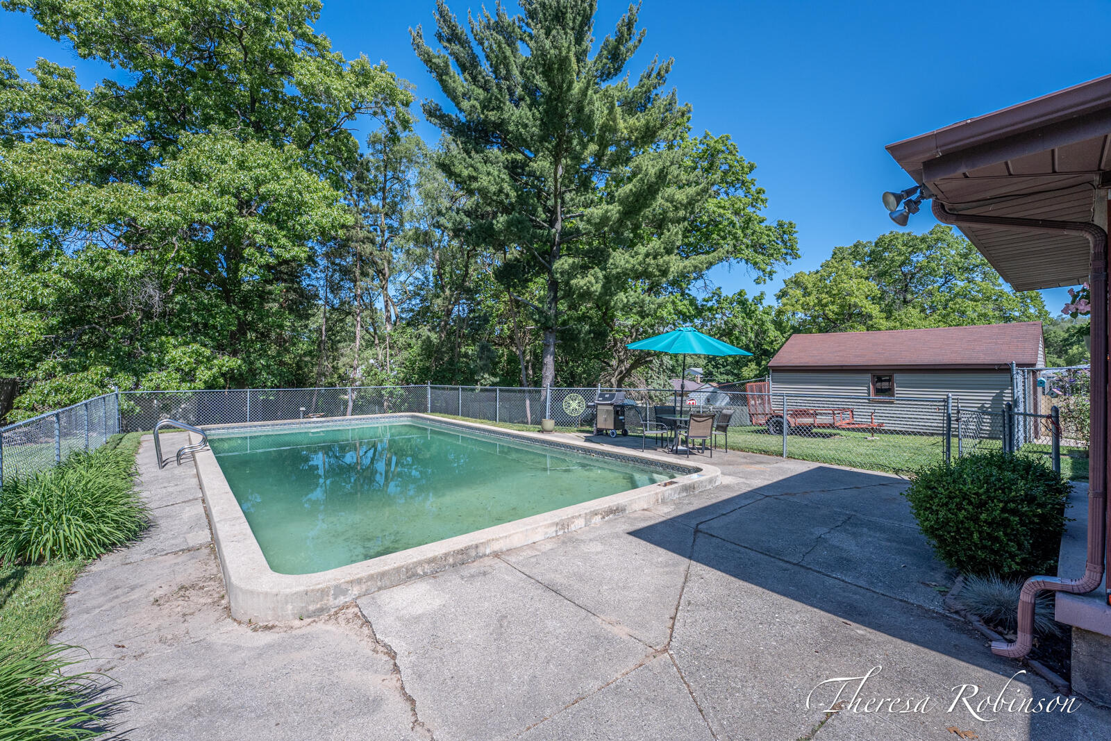 921 Burke Avenue NE Grand Rapids MI 49503