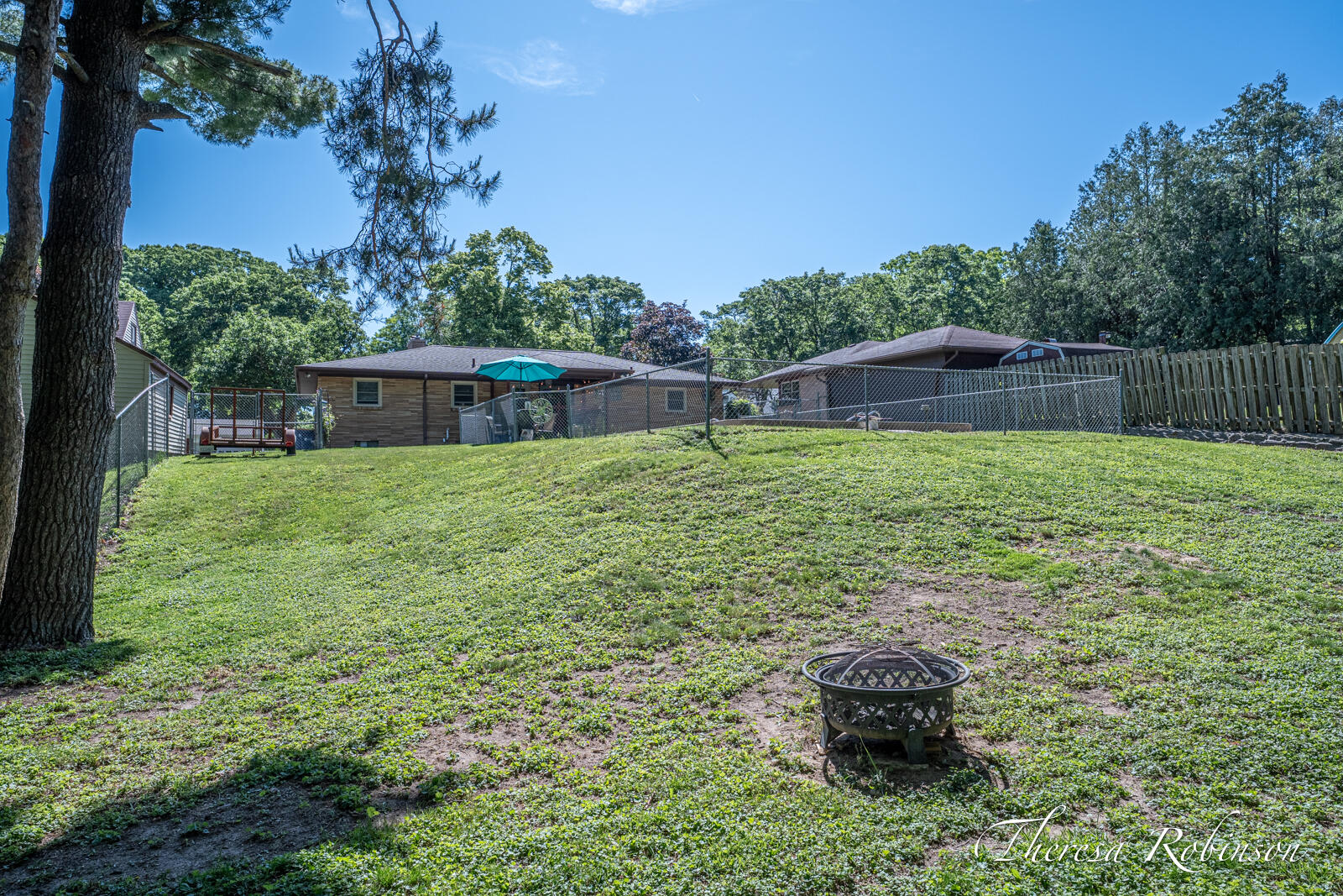 921 Burke Avenue NE Grand Rapids MI 49503