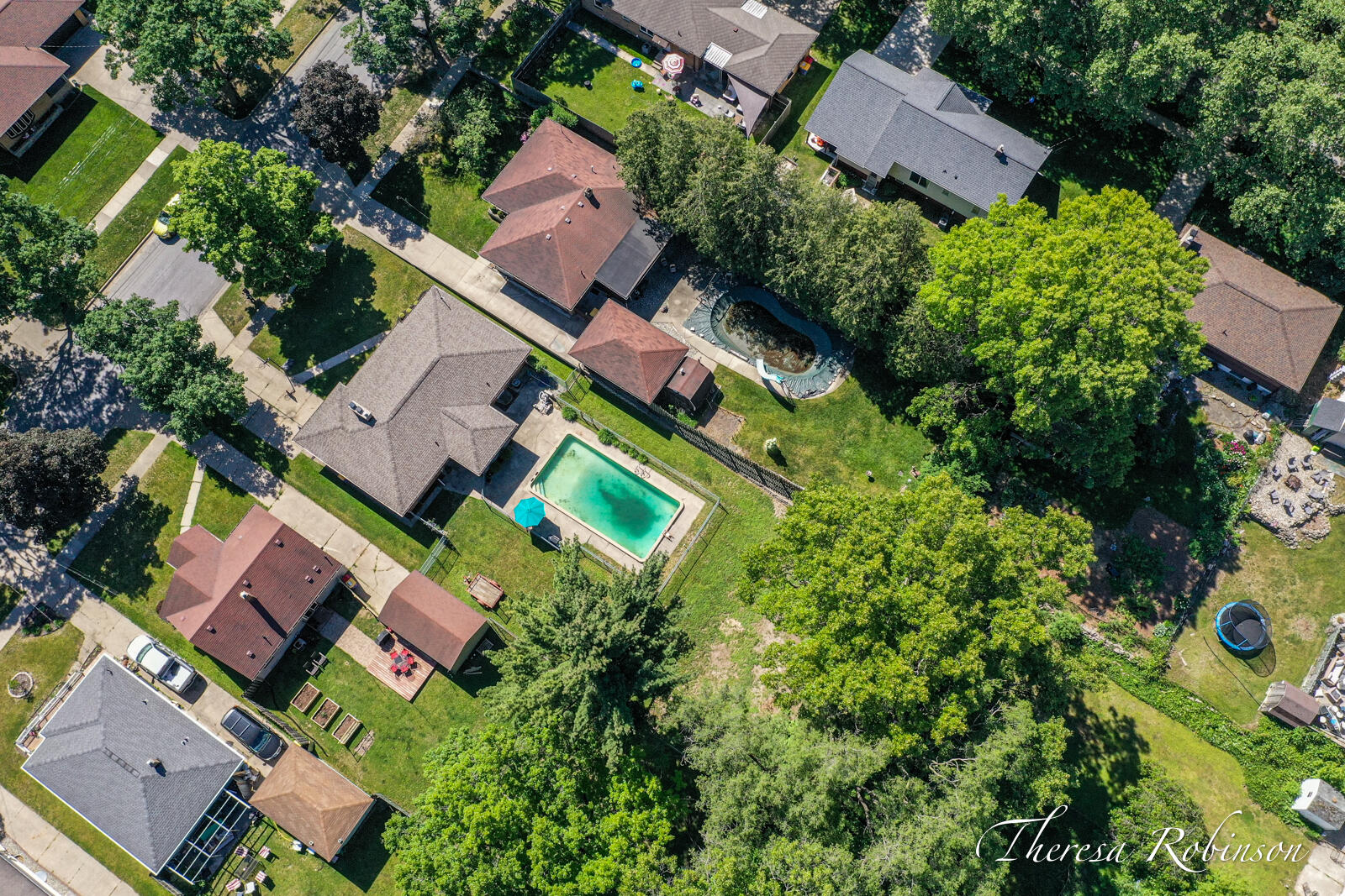 921 Burke Avenue NE Grand Rapids MI 49503