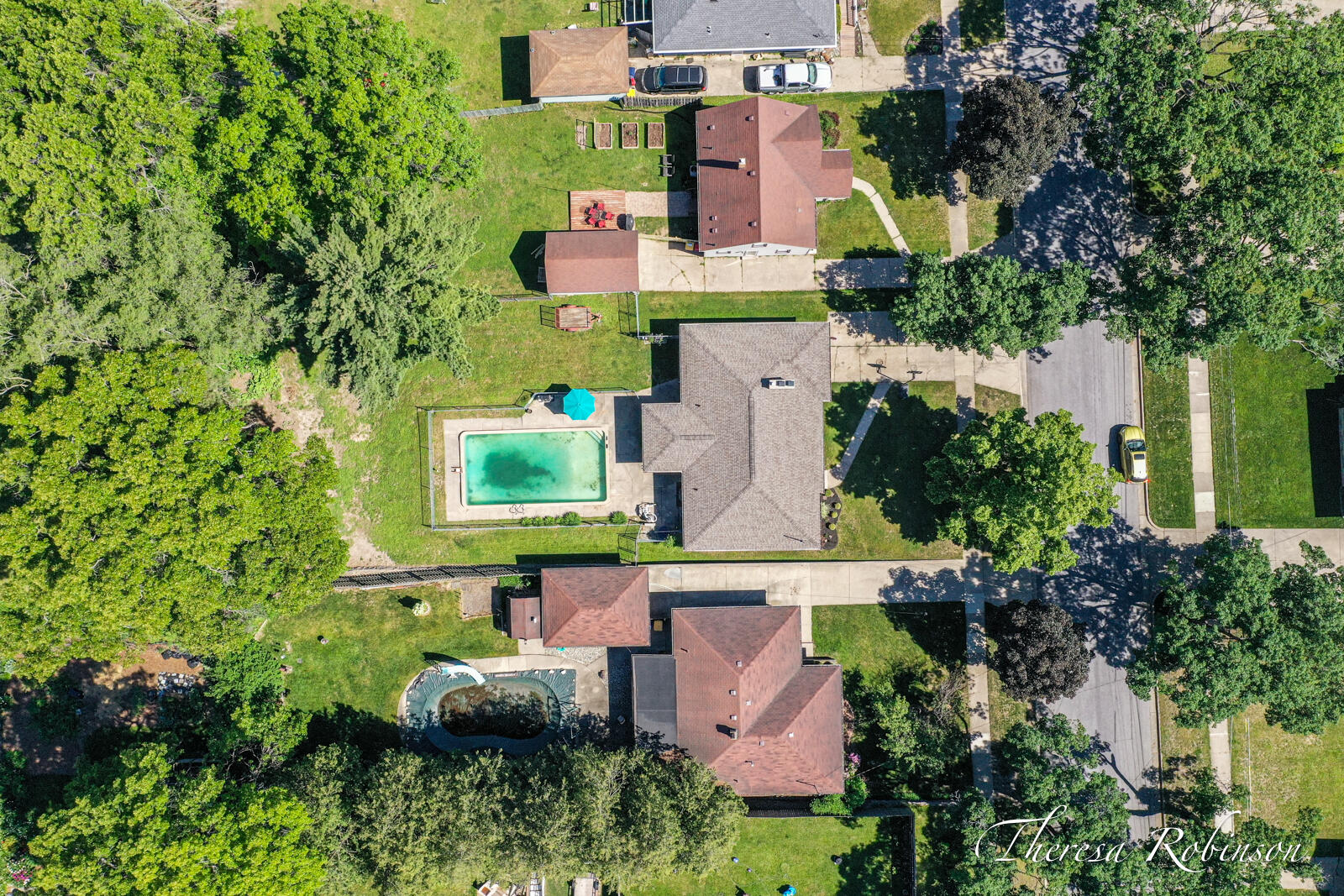 921 Burke Avenue NE Grand Rapids MI 49503