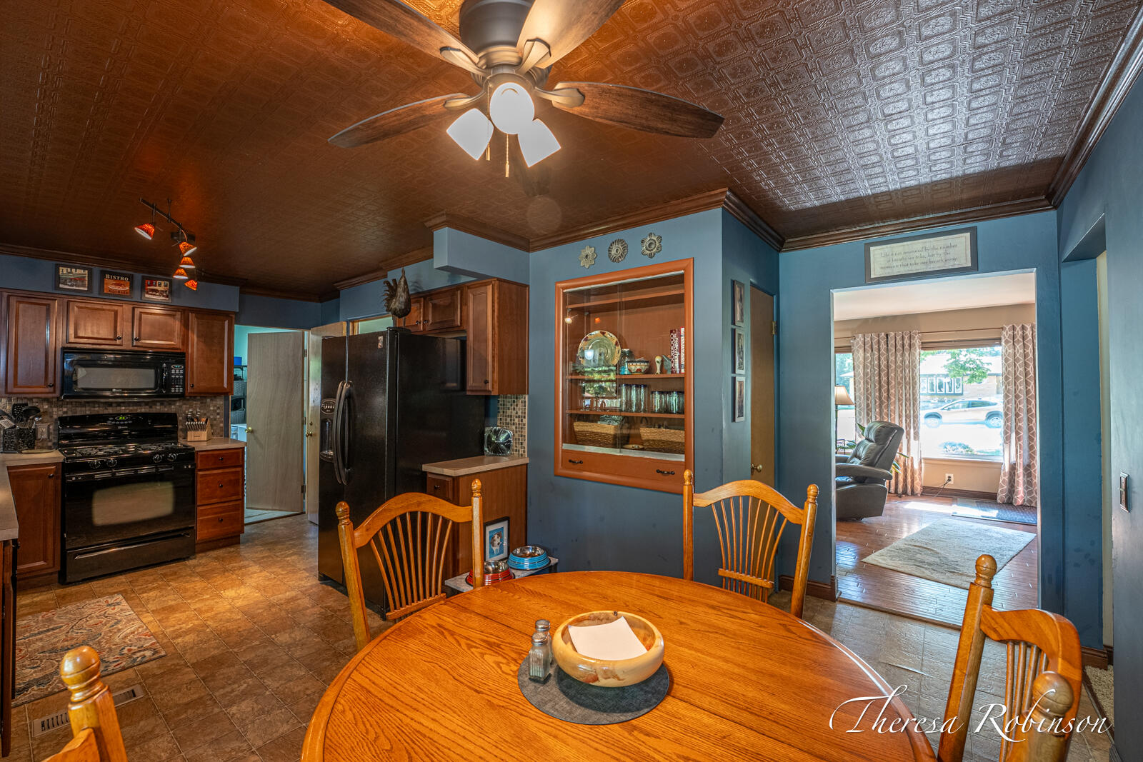 921 Burke Avenue NE Grand Rapids MI 49503