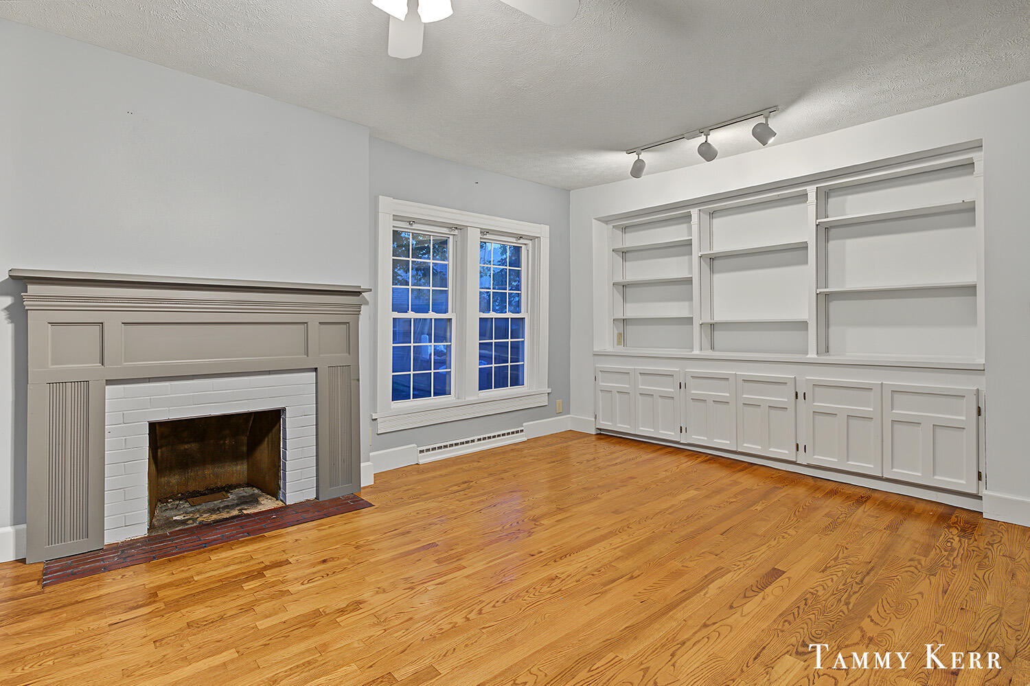 826 Phoenix Street South Haven MI 49090