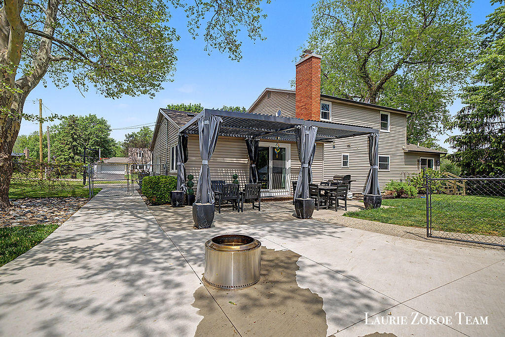 4564 Fenwood Street SW Grand Rapids MI 49534