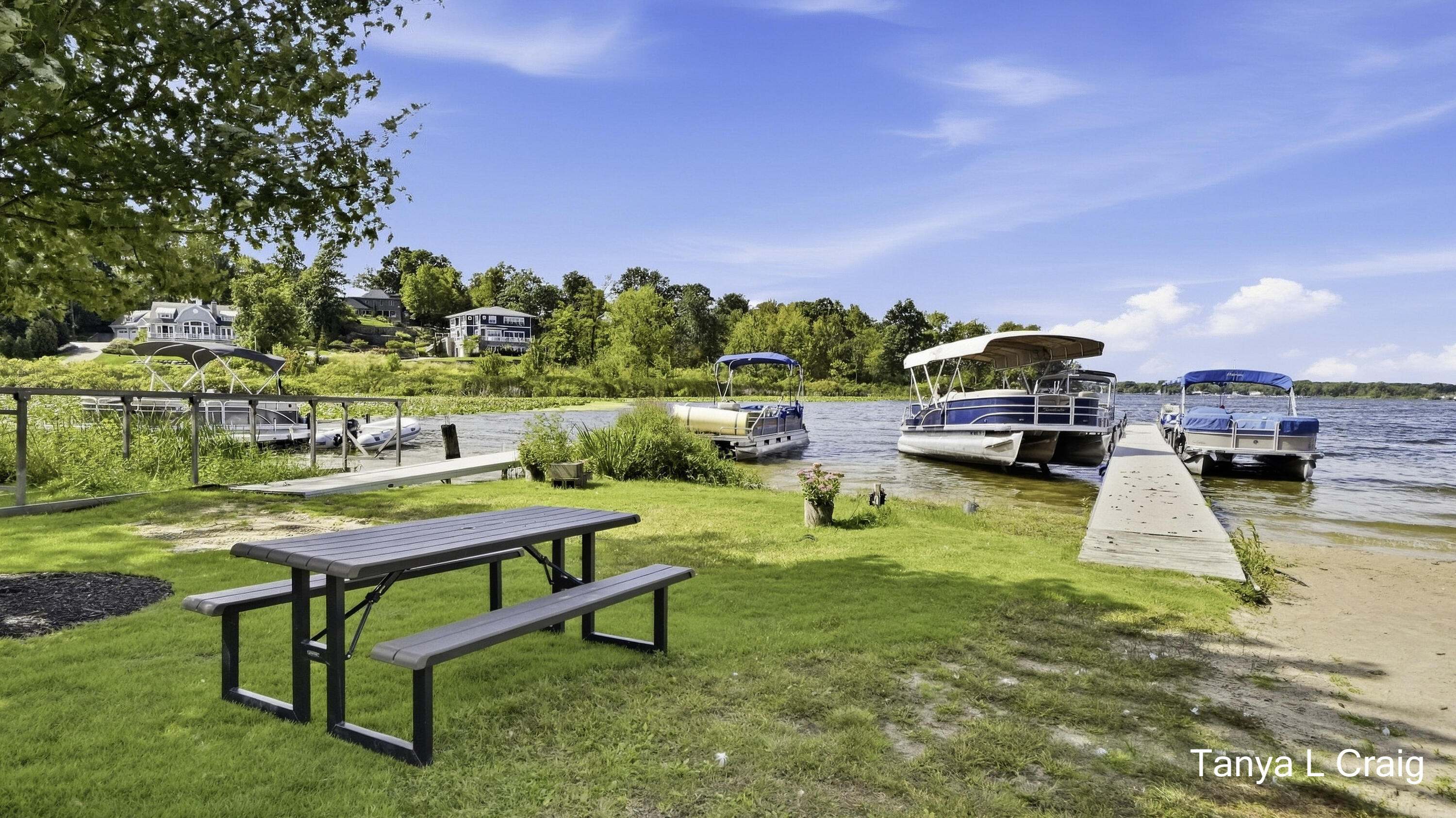 3652 Reeds Lake Boulevard SE Grand Rapids MI 49506