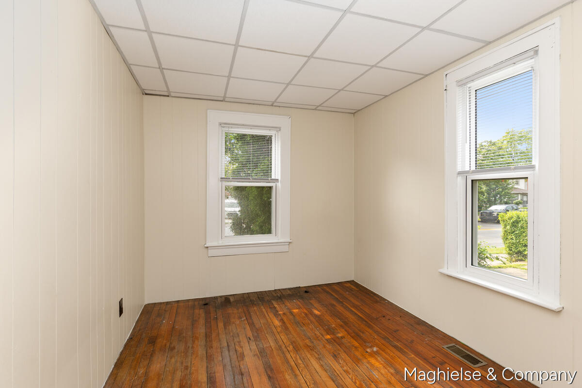 1106 Alpine Avenue NW Grand Rapids MI 49504