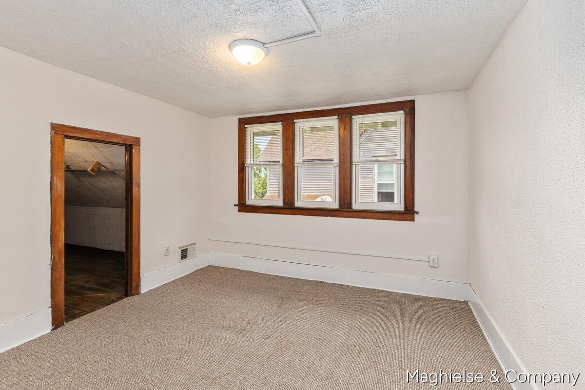1106 Alpine Avenue NW Grand Rapids MI 49504