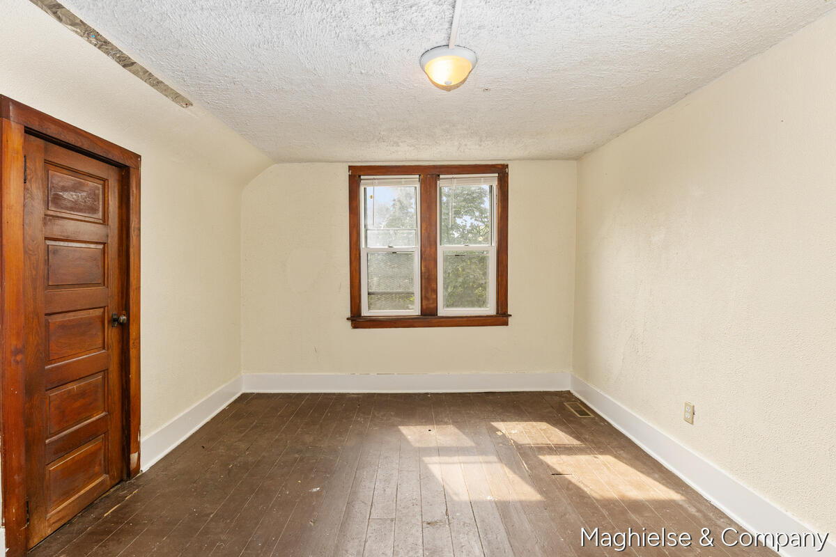 1106 Alpine Avenue NW Grand Rapids MI 49504