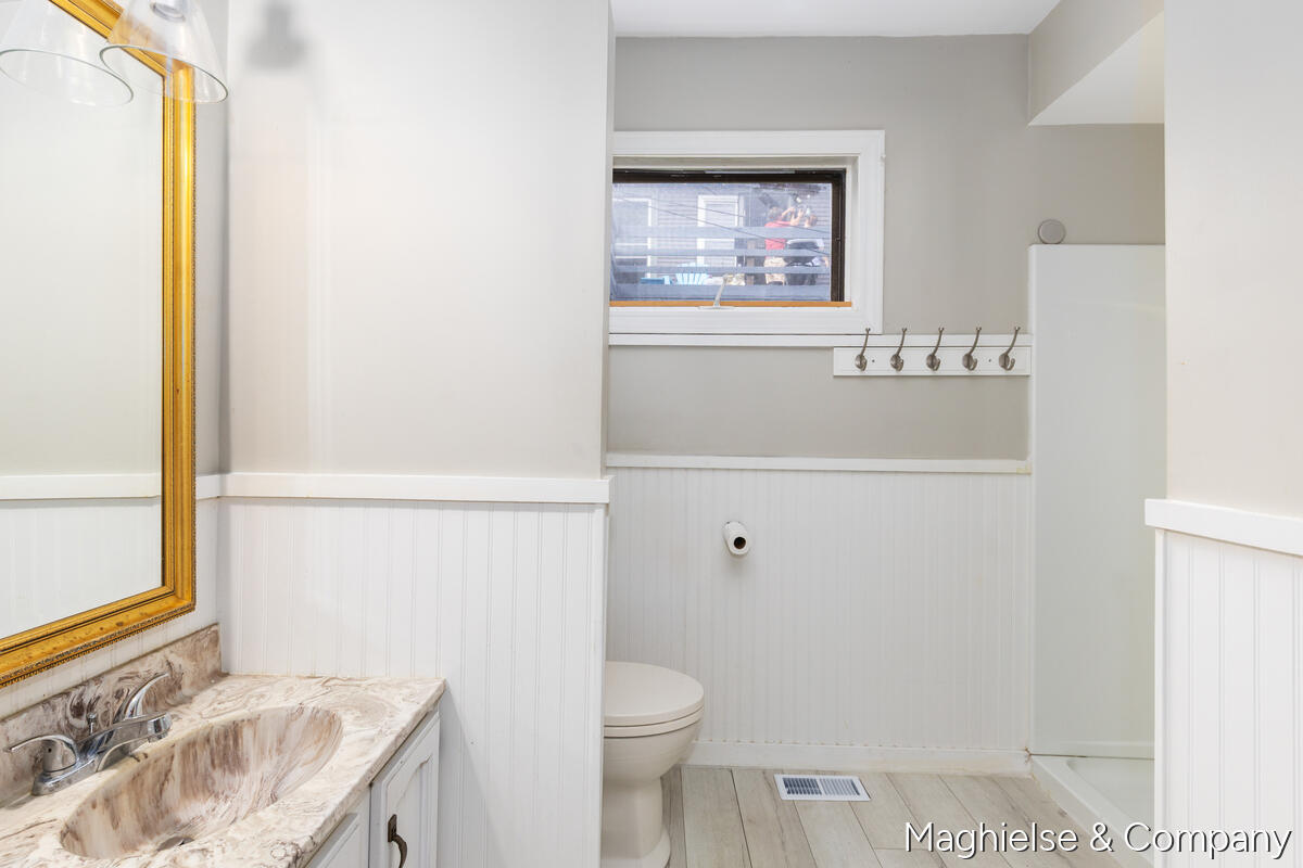 1106 Alpine Avenue NW Grand Rapids MI 49504
