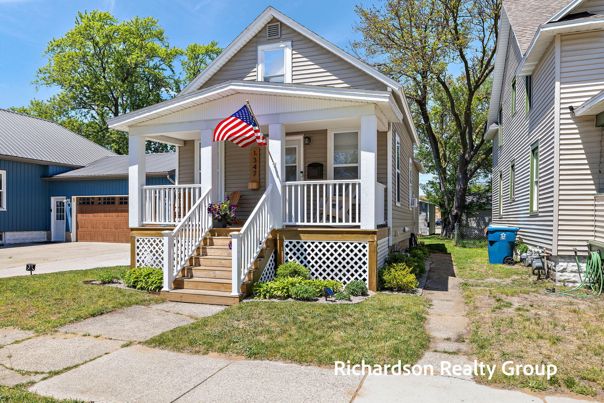 1347 Columbus Avenue Grand Haven MI 49417
