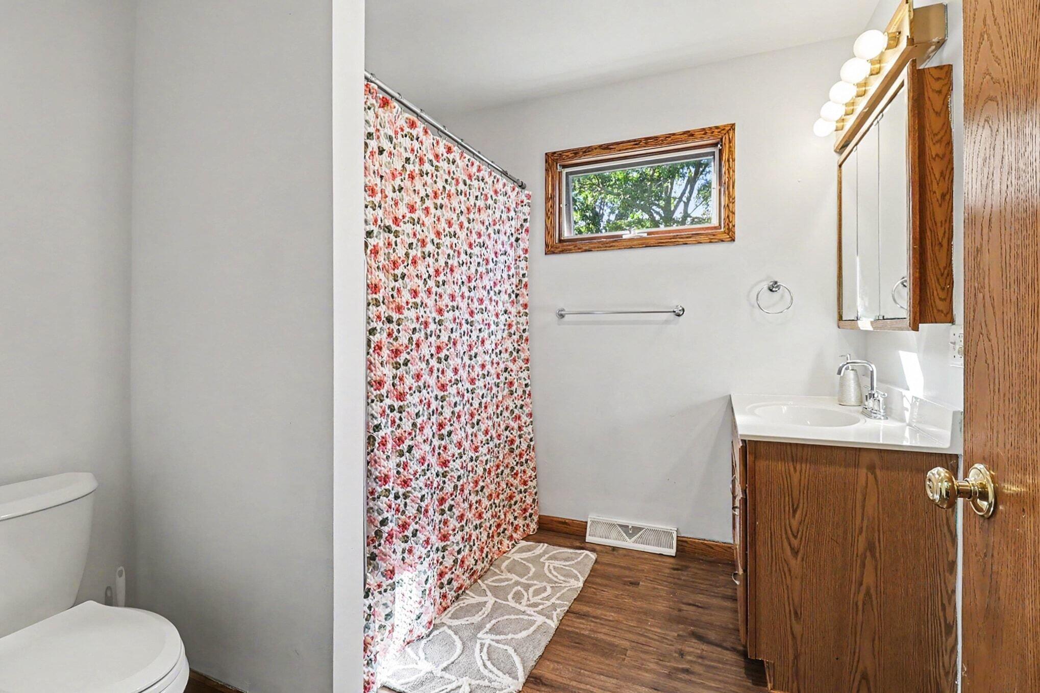 1918 Eisenhower Lane Ludington MI 49431