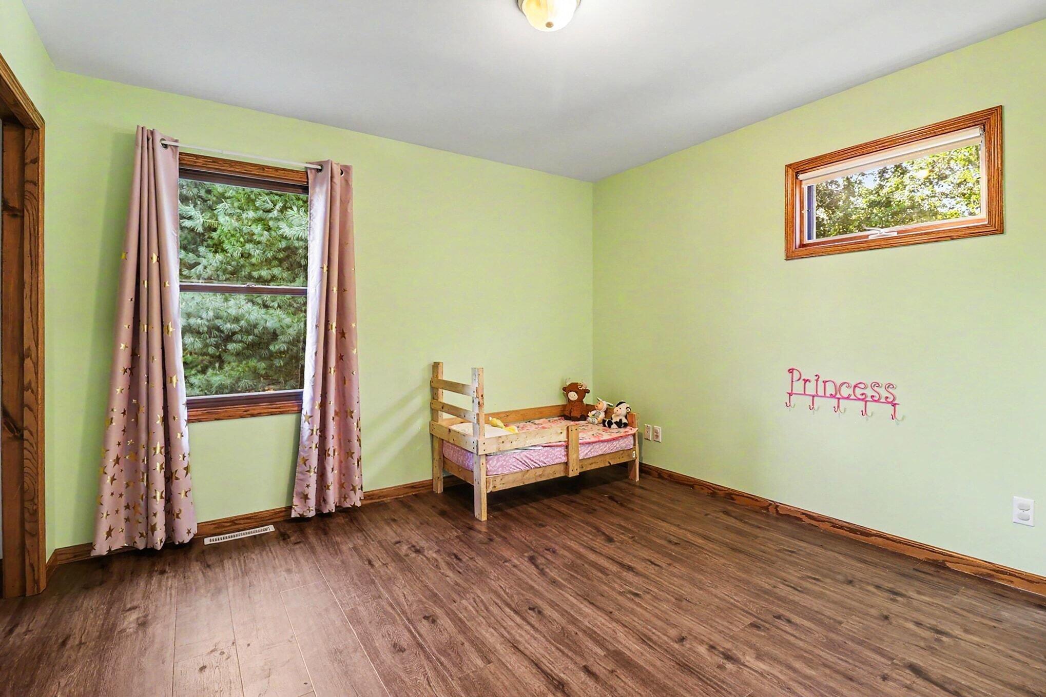 1918 Eisenhower Lane Ludington MI 49431
