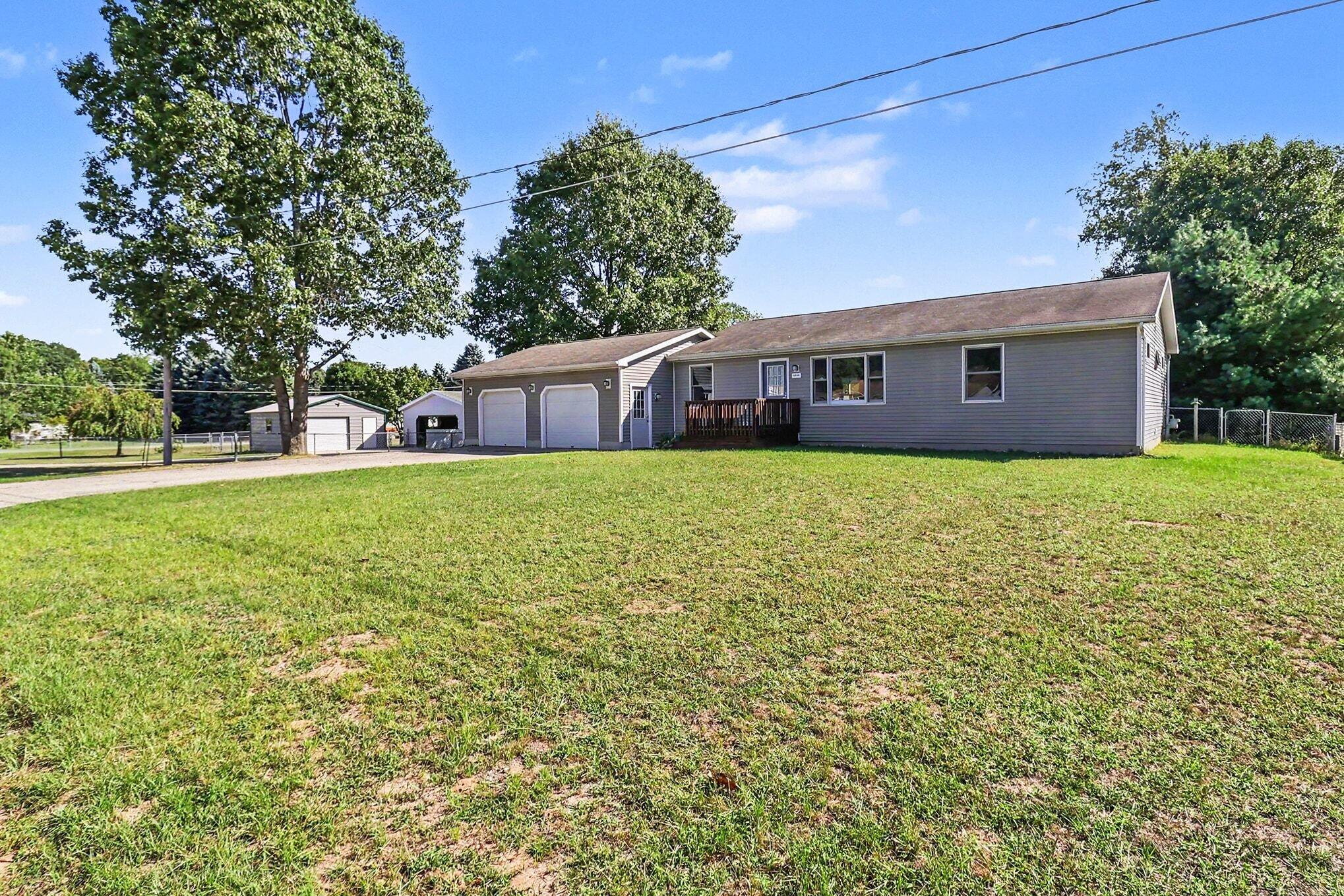 1918 Eisenhower Lane Ludington MI 49431