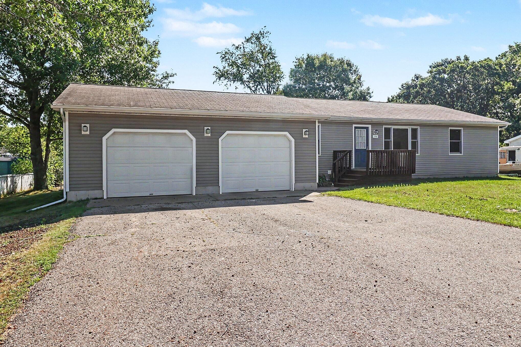 1918 Eisenhower Lane Ludington MI 49431