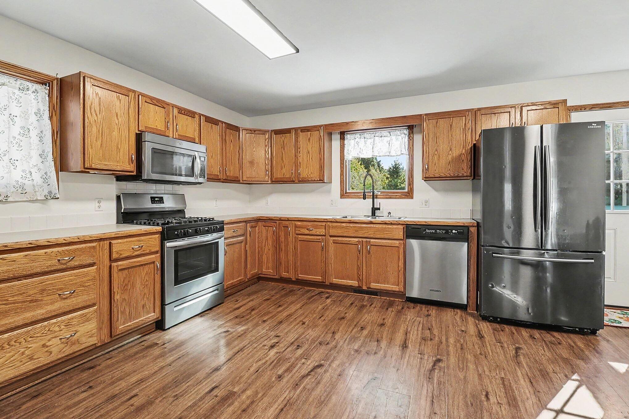1918 Eisenhower Lane Ludington MI 49431