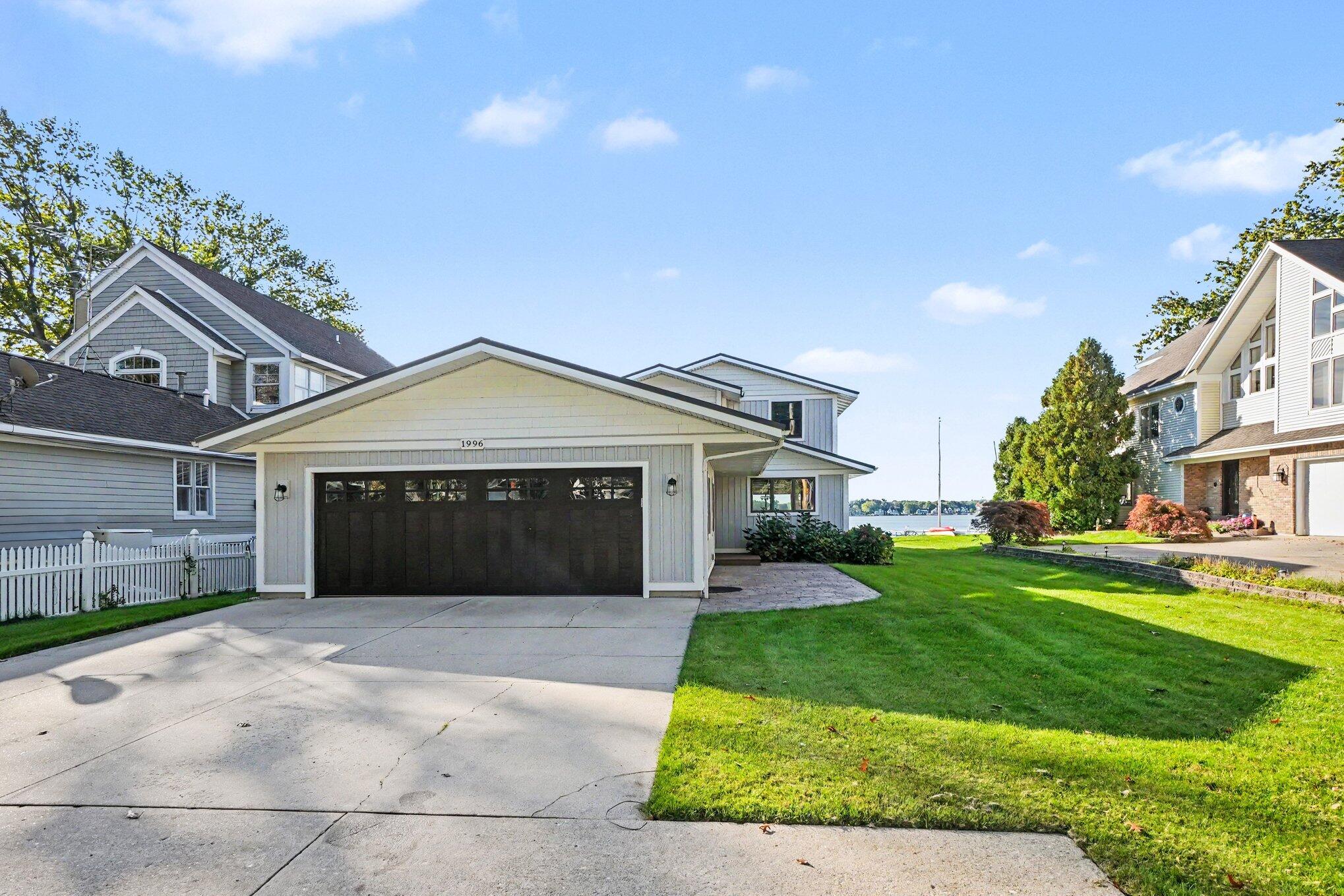 1996 Lake Street Holland MI 49424