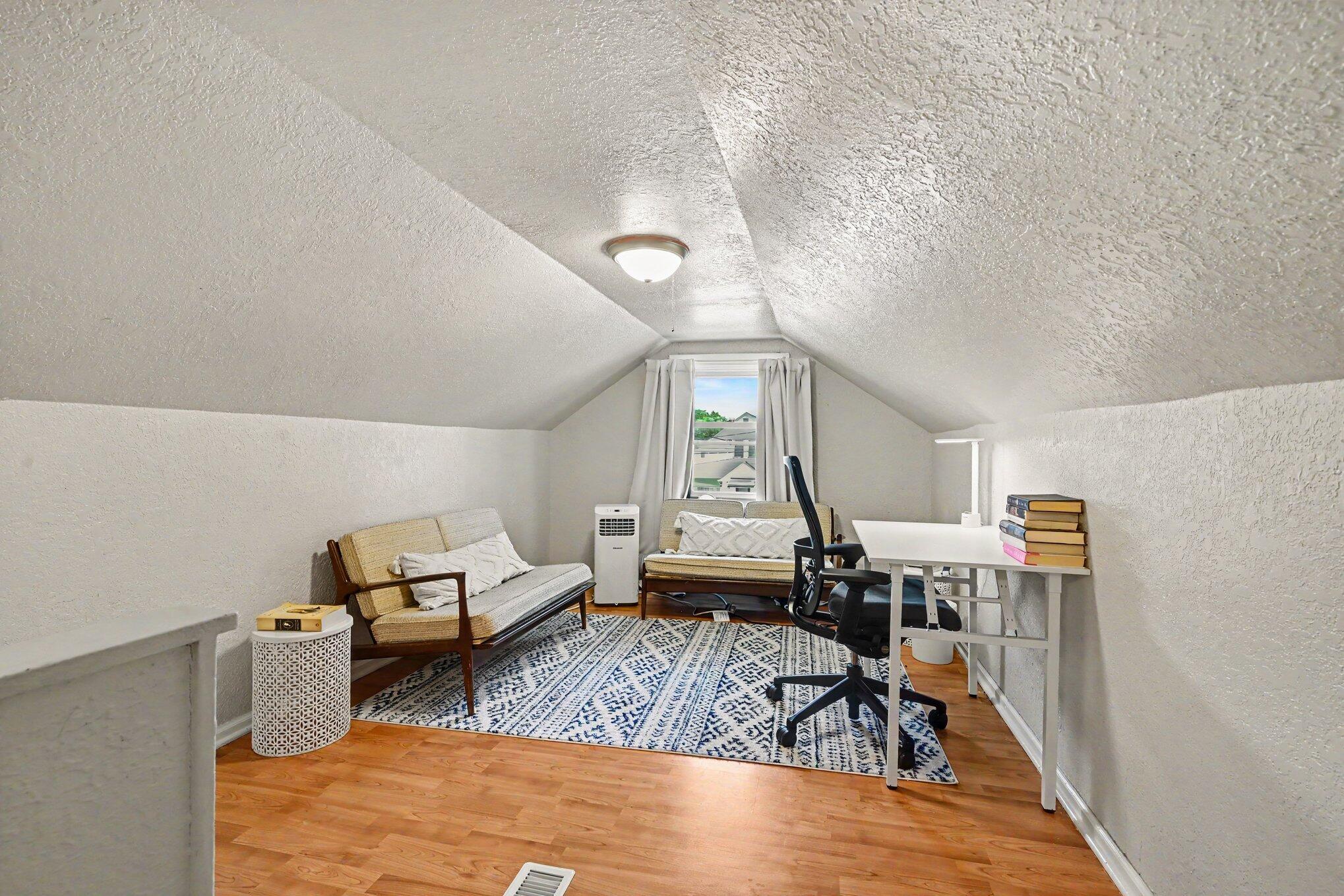 204 Nelson Avenue Kalamazoo MI 49006