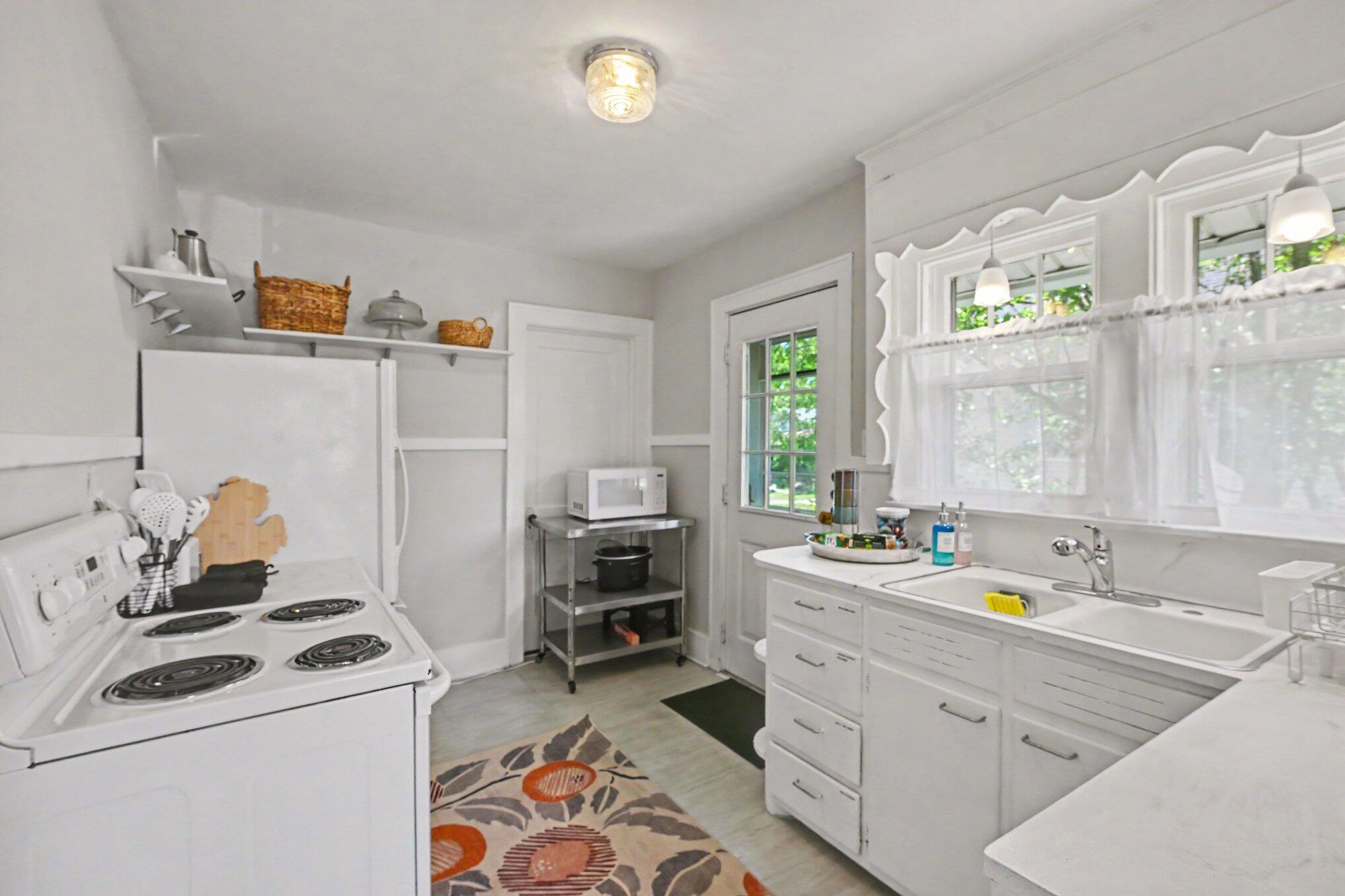 204 Nelson Avenue Kalamazoo MI 49006