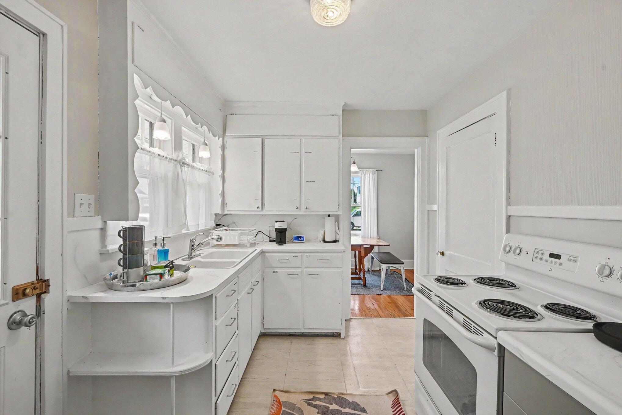 204 Nelson Avenue Kalamazoo MI 49006